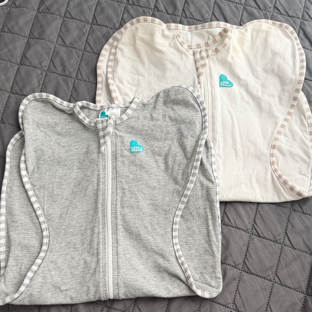 2 Love to Dream Swaddles